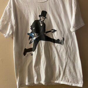 LIGHT WEIGHT TEE SHIRT SHORT SLEEVE ABRAHAM LINCOLN AND GUITAR